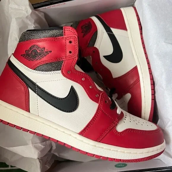 Air Jordan 1 High OG Chicago Reimagined lost and found  display picture 1